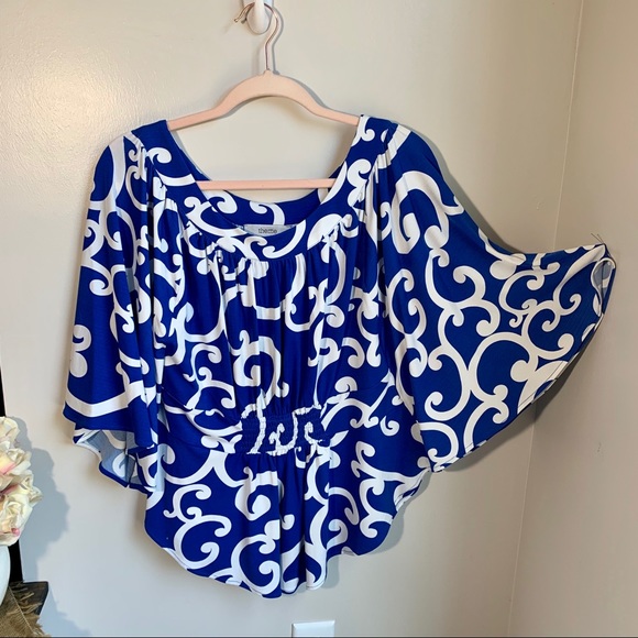 THEME Blue and White Drape Batwing Sleeve Blouse - Picture 4 of 16